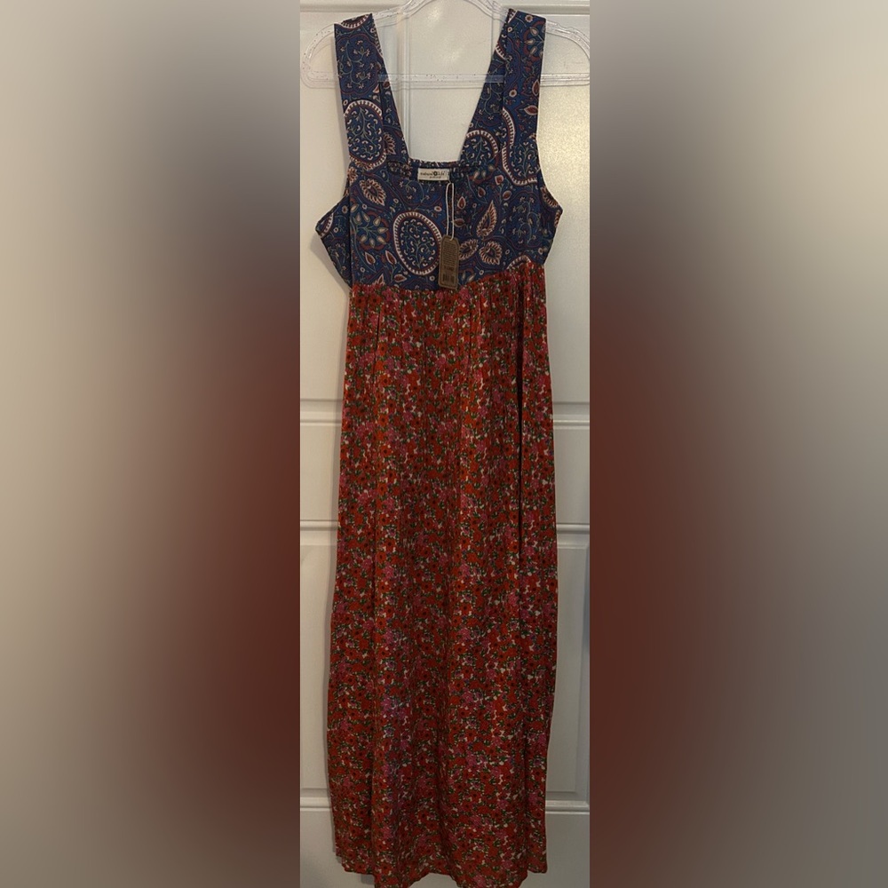 Natural Life Tricia Maxi Dress in Ditsy Blue - Red Floral Print - Picture 4 of 7